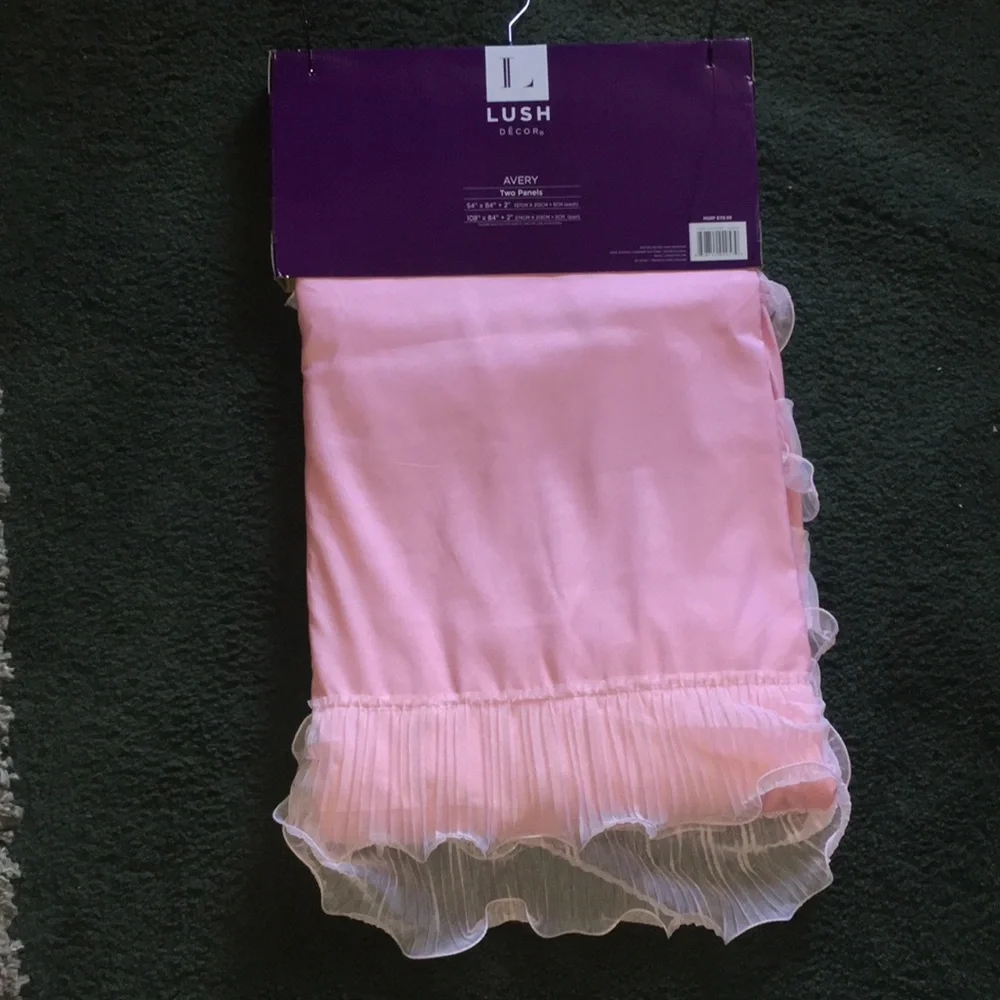 New! Lush Decor Kemmy Sissy Barbie pink rows of ruffles Drapes Little Girl Girly - Picture 7 of 10